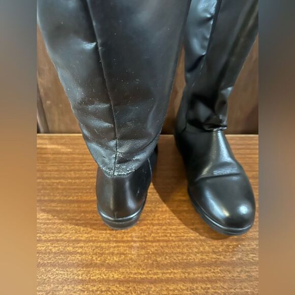 Black Knee-High lined winter Boots - Picture 5 of 7